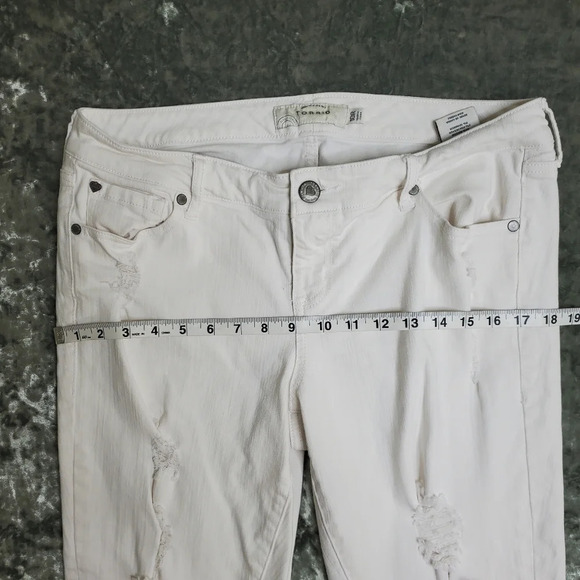 Torrid White Distressed Jeans - Picture 5 of 7